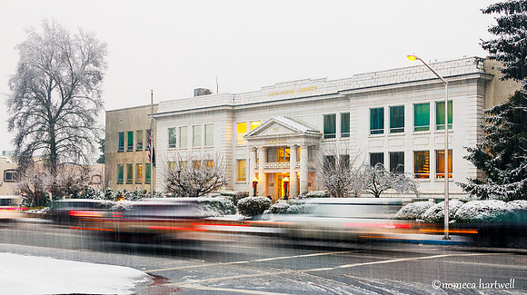 Wintry Courthouse Traffic